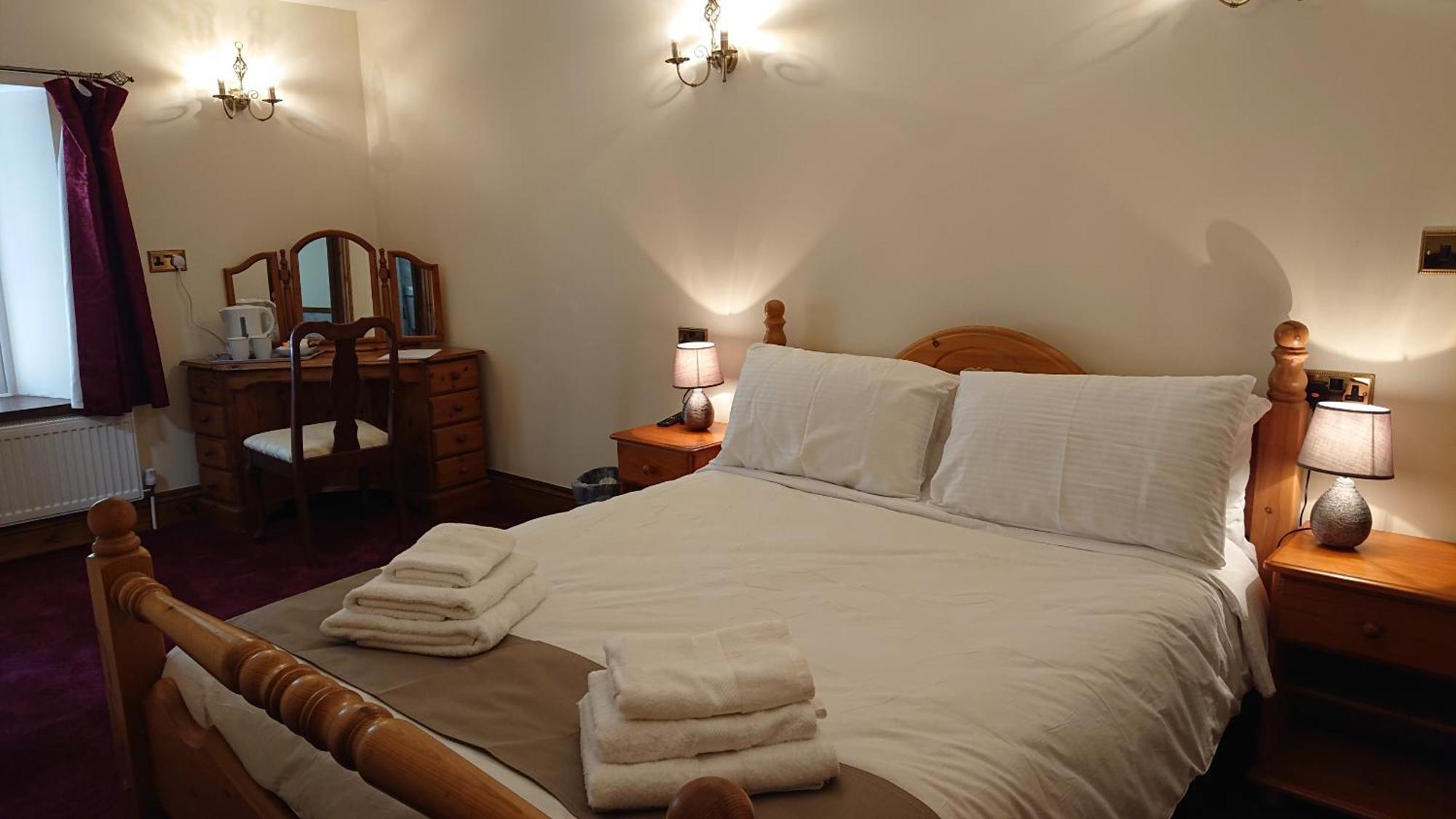 ליסקירד Great Trethew Manor Hotel & Self Catering Lodges מראה חיצוני תמונה