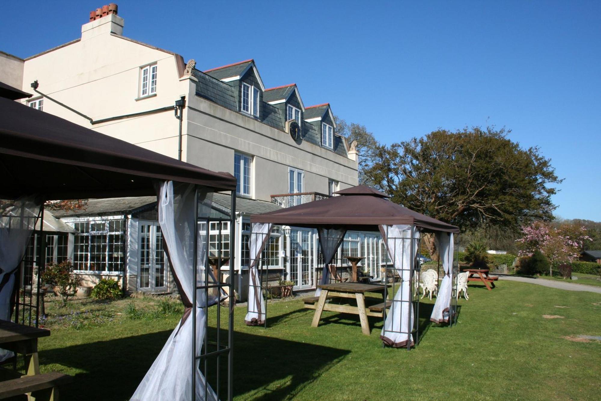 ליסקירד Great Trethew Manor Hotel & Self Catering Lodges מראה חיצוני תמונה