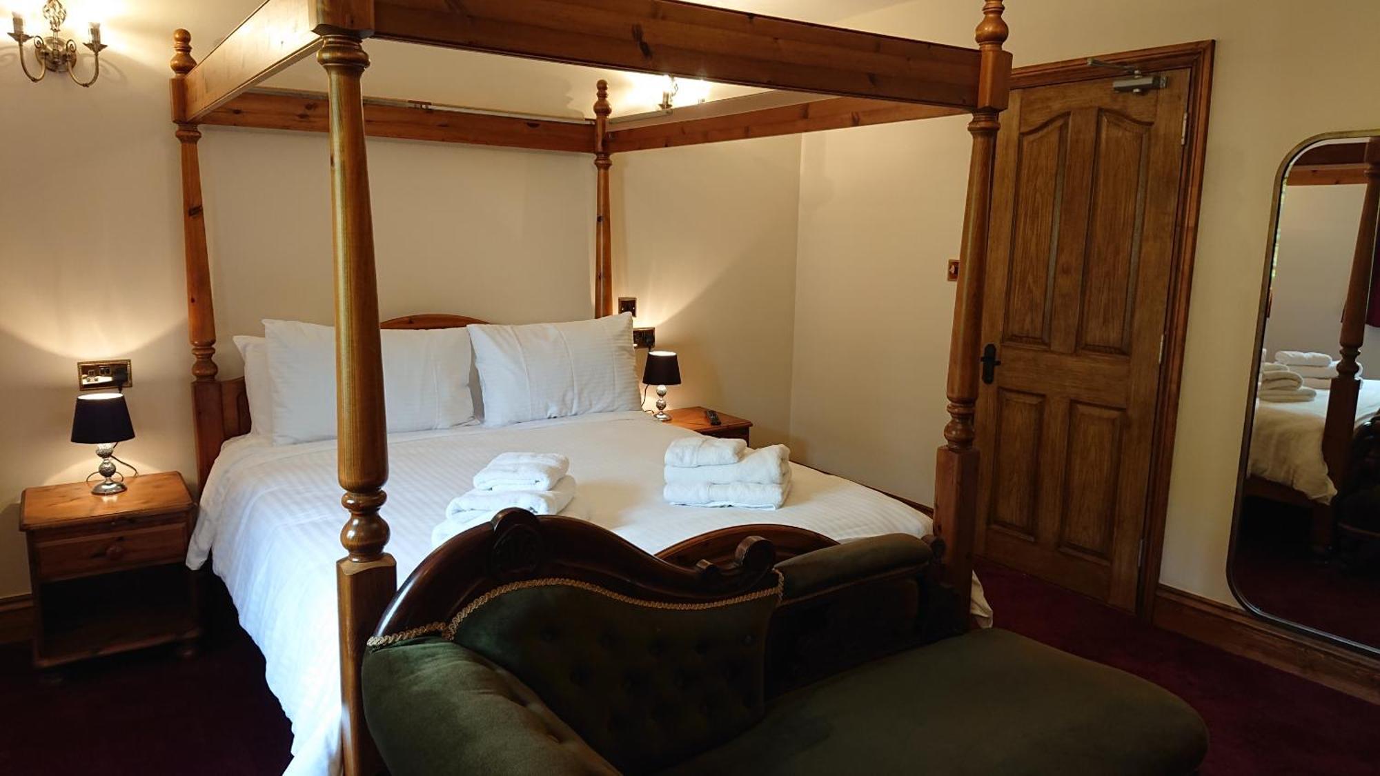 ליסקירד Great Trethew Manor Hotel & Self Catering Lodges מראה חיצוני תמונה