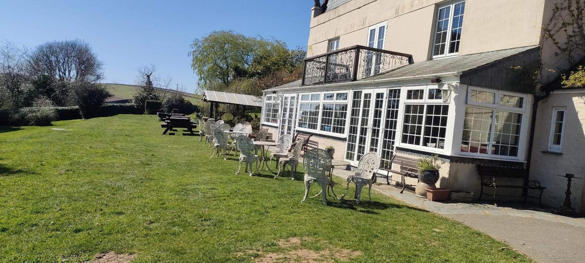 ליסקירד Great Trethew Manor Hotel & Self Catering Lodges מראה חיצוני תמונה
